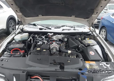 2008 Lincoln Town Car Signature Limited z USA, uszkodzony, nr VIN 2LNHM82V48X642101